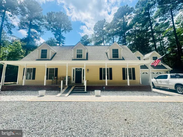 90 Shell Ct, URBANNA, VA 23175