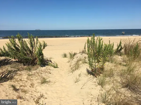 914 W Ocean View Ave #202, NORFOLK, VA 23503
