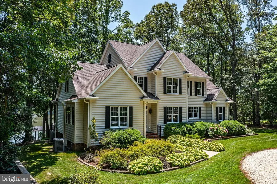 858 Harmony Hills Cir, Wicomico Church, VA 22579 - Image #2