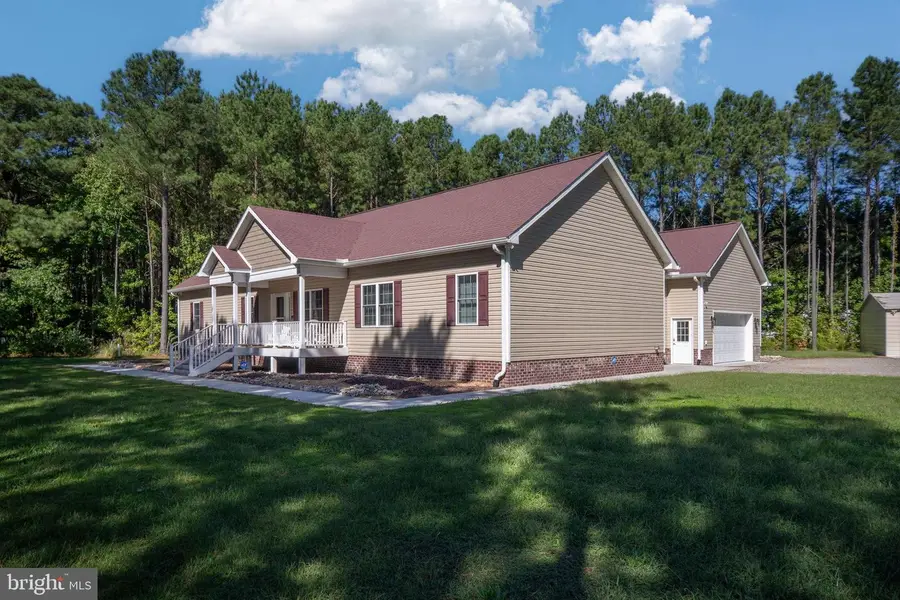 547 Twin Harbor Rd, Reedville, VA 22539 - Image #2