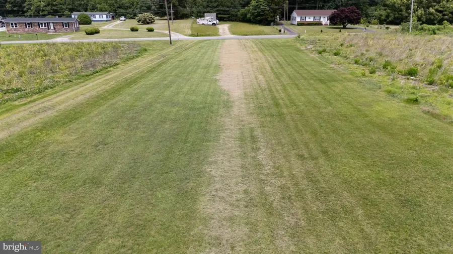 201 Lampkintown Rd, Burgess, VA 22432 - Image #2