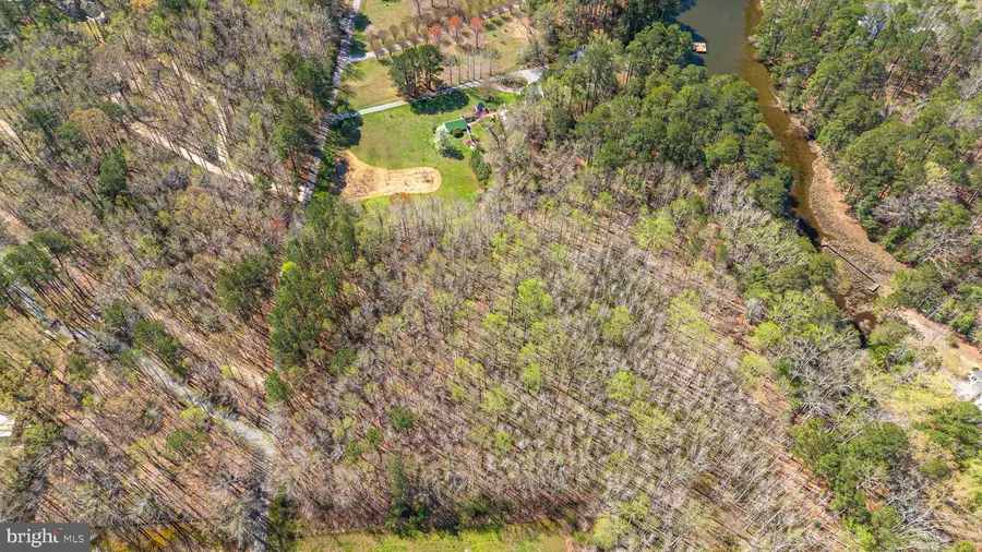 17 Pine Reach Dr, Kilmarnock, VA 22482 - Image #2