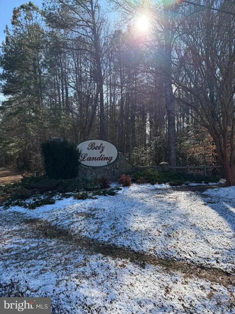 33 Steamboat Ln, Heathsville, VA 22473 - #2