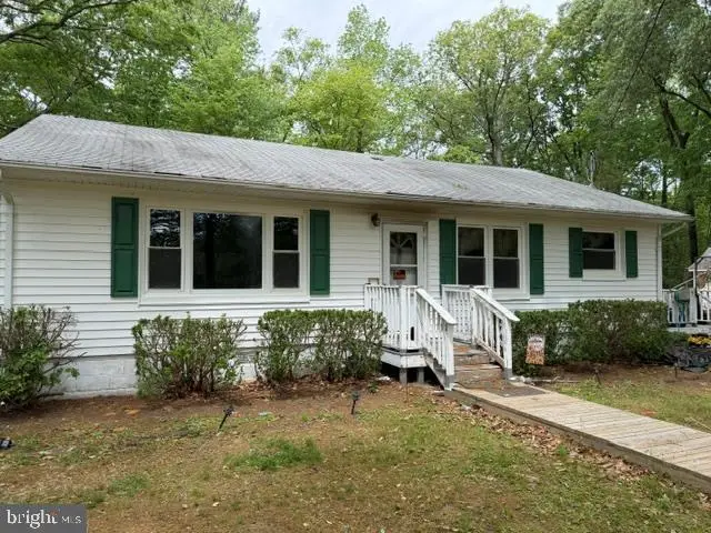 161 Electric Ave, Heathsville, VA 22473 - #1