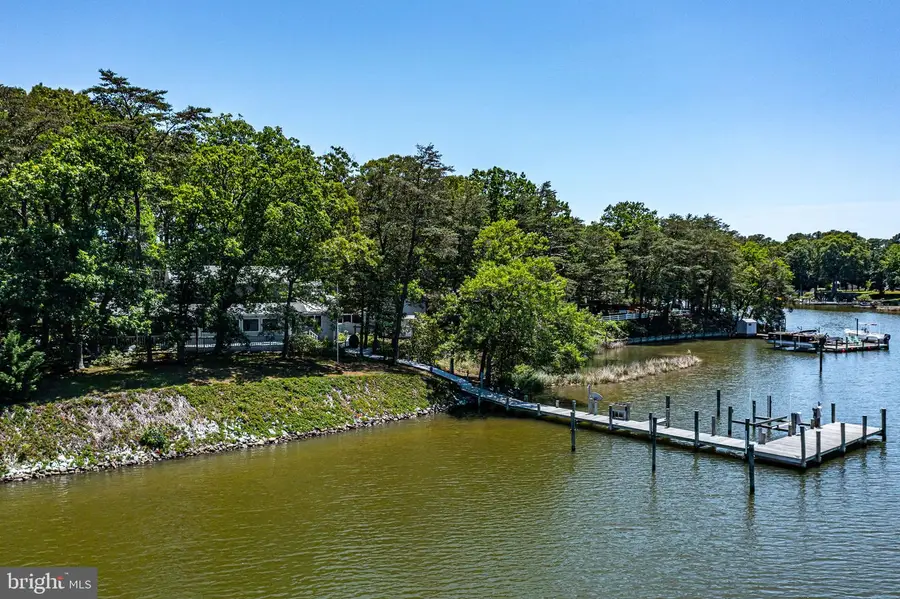 621 Harbor Dr, Reedville, VA 22539 - #3