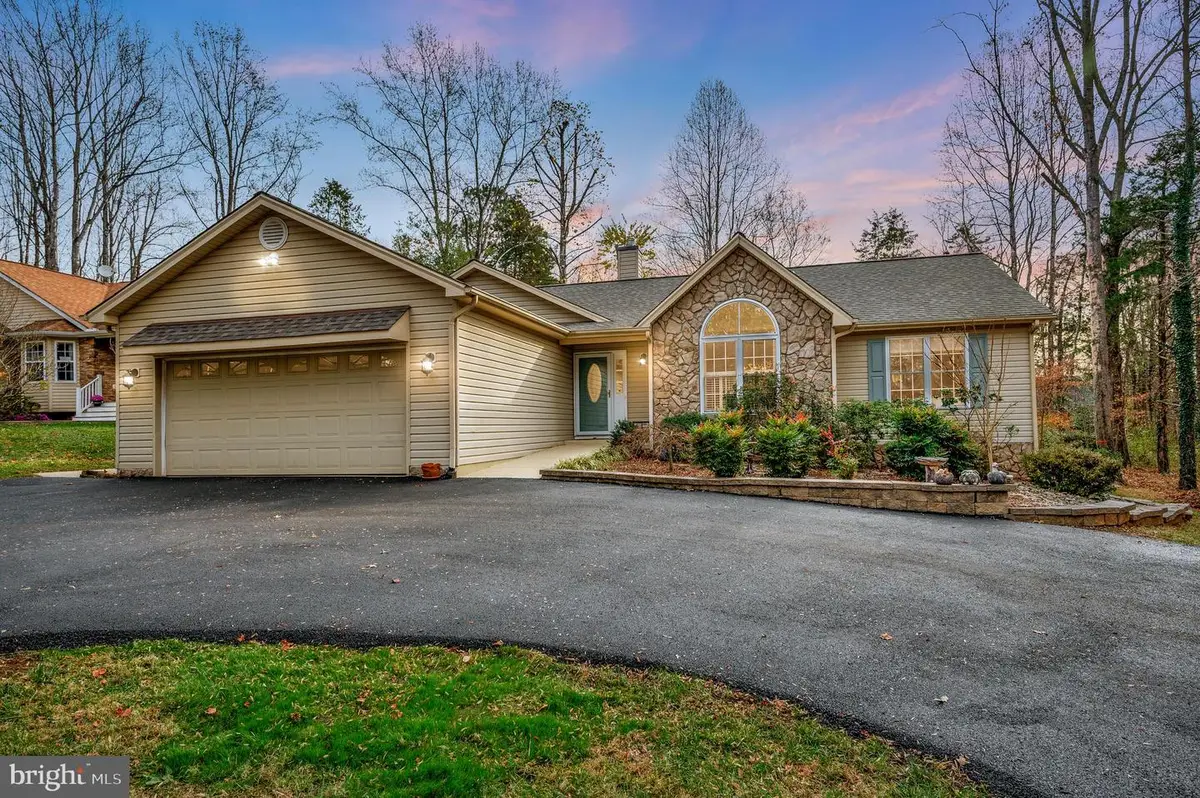 323 Stratford Cir, Locust Grove, VA 22508 - Image #1