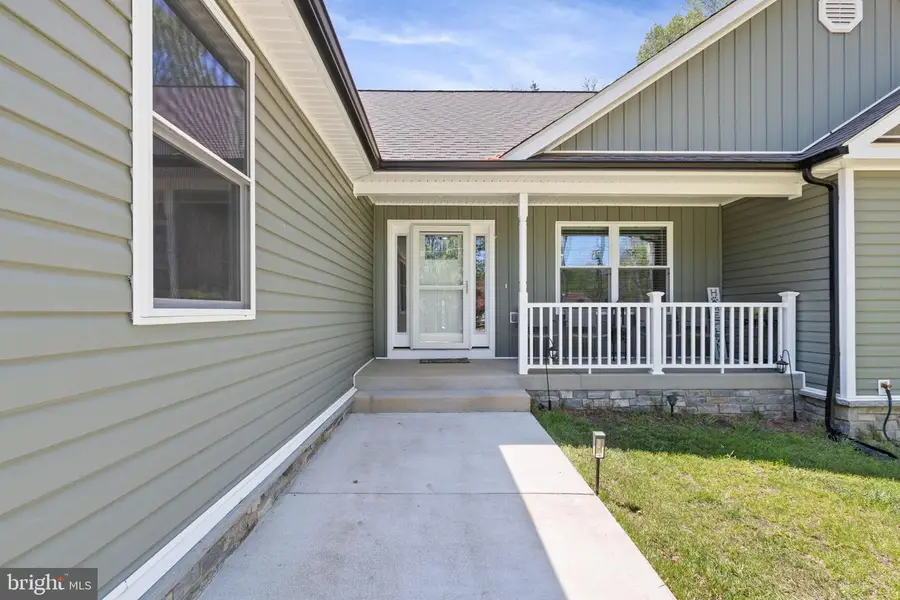 1906 Lakeview Pkwy, Locust Grove, VA 22508 - #3