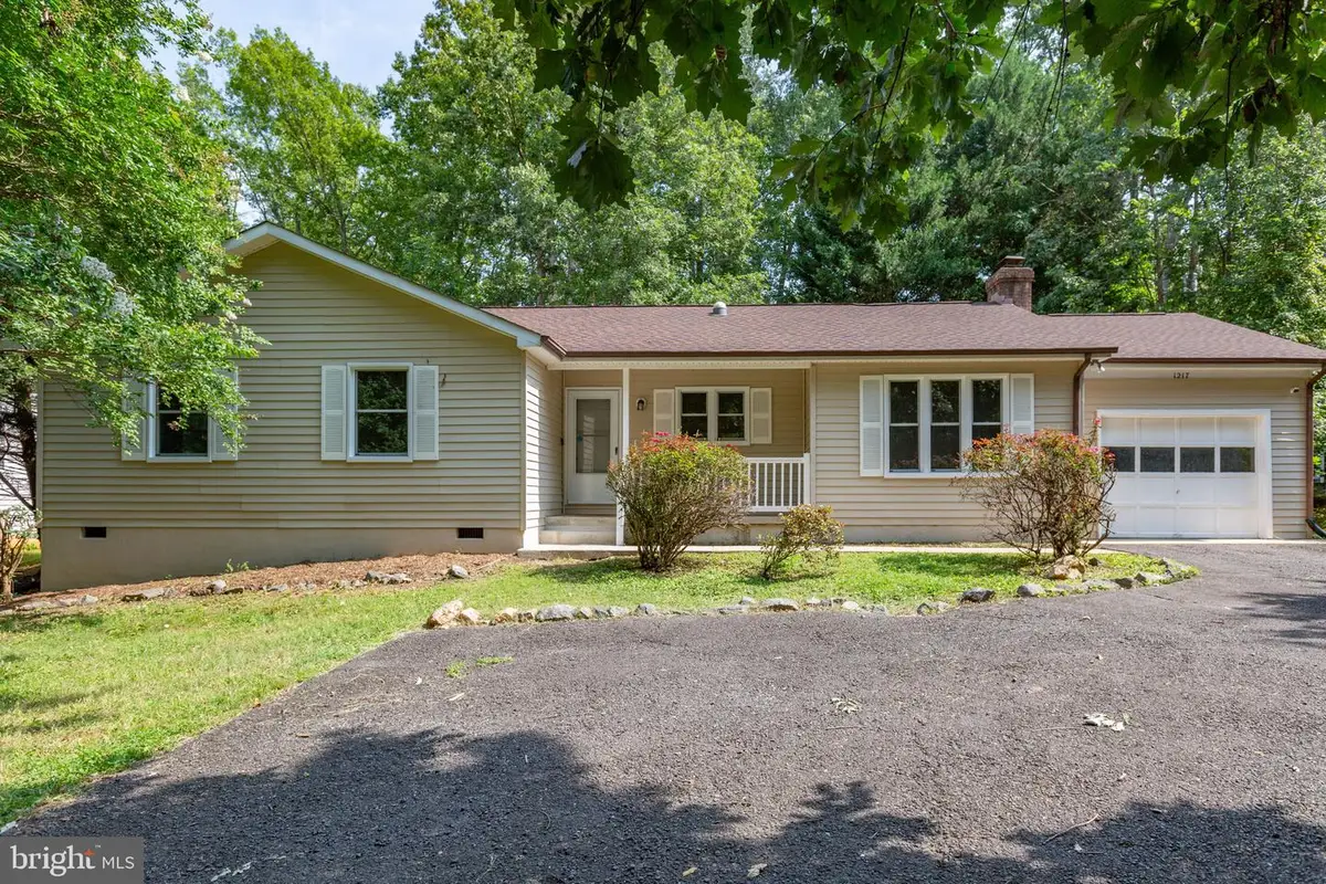 1217 Lakeview Pkwy, Locust Grove, VA 22508 - #1