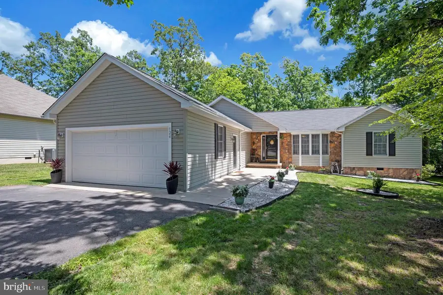 124 Republic Ave, Locust Grove, VA 22508 - #3
