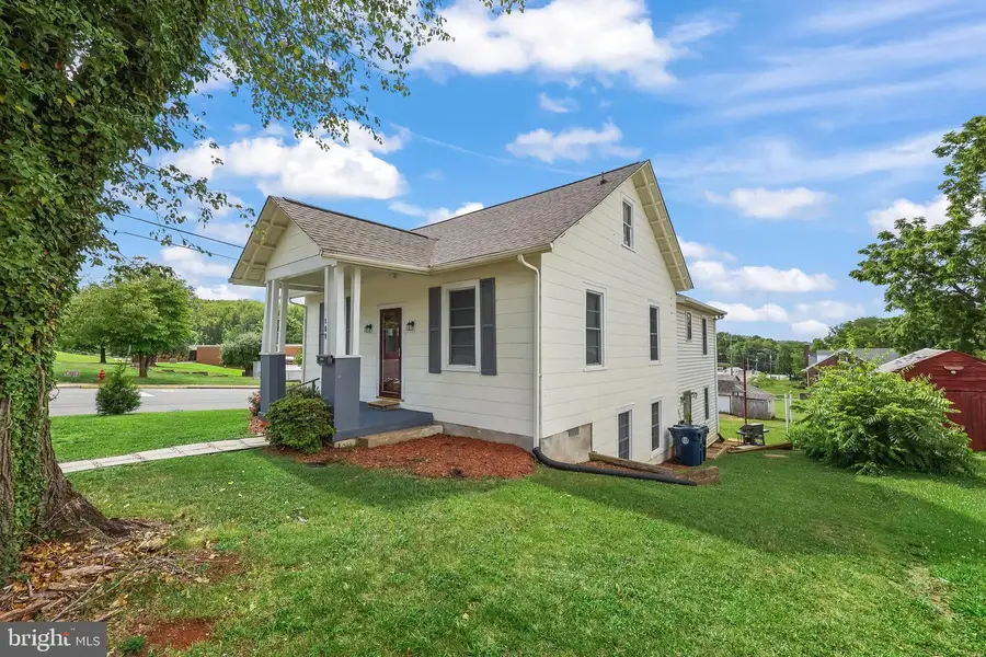 189 Newton St, Orange, VA 22960 - #2