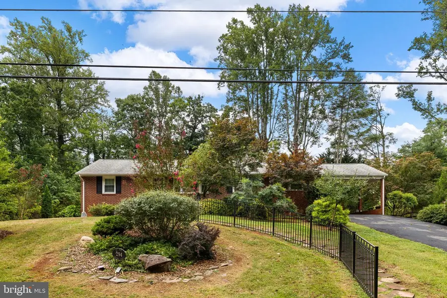 294 Newton St, Orange, VA 22960 - #2