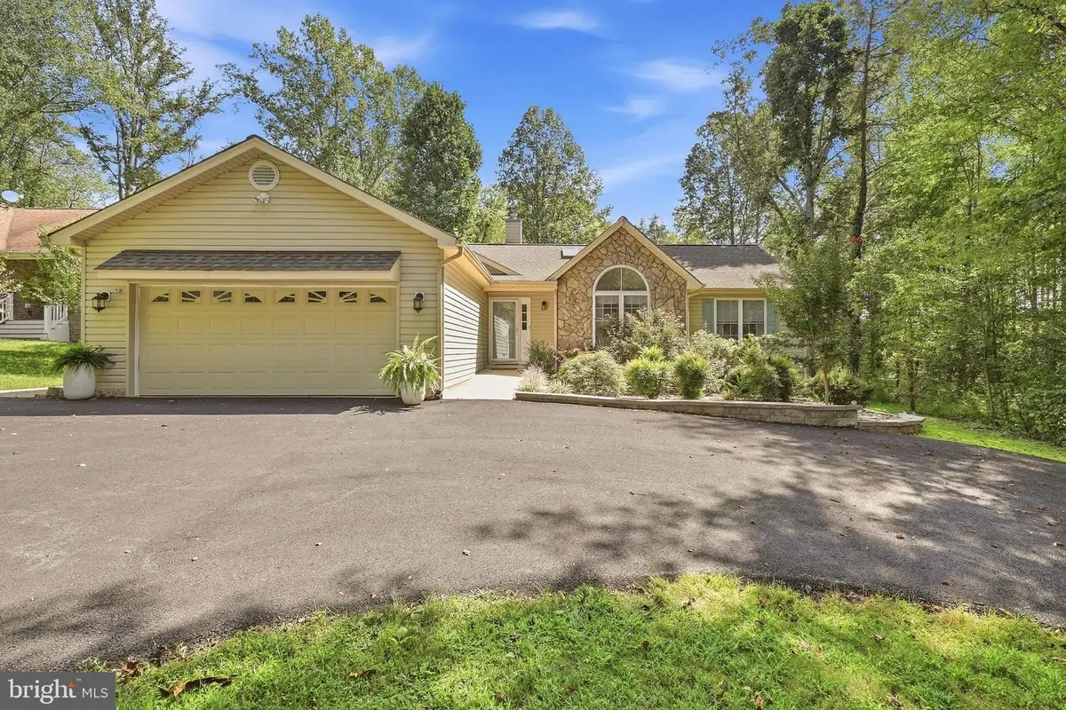 323 Stratford Cir, Locust Grove, VA 22508 - #1