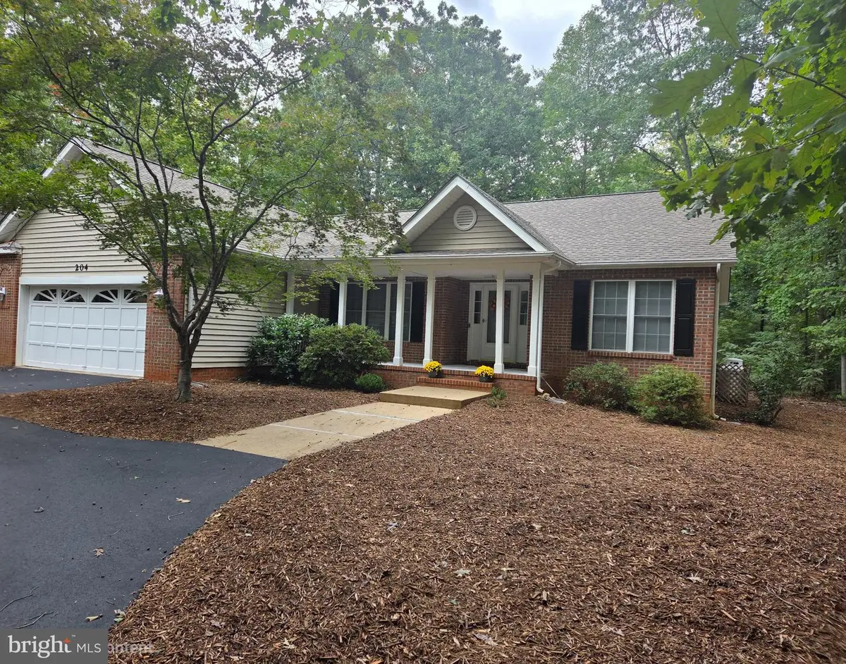 204 Tall Pines Ave, Locust Grove, VA 22508 - #1