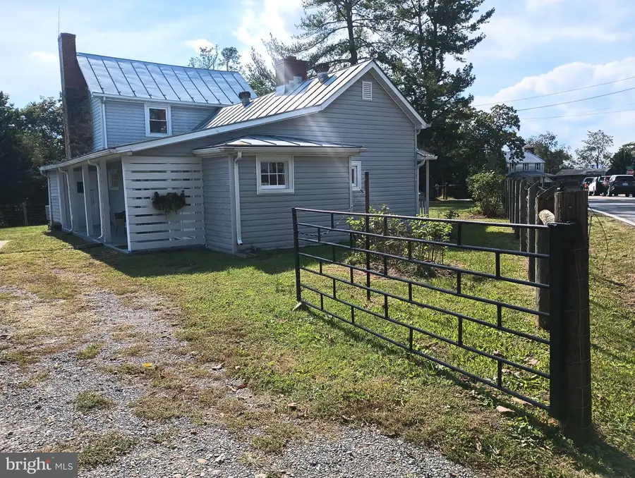3096 W Ridge Rd, Barboursville, VA 22923 - #2