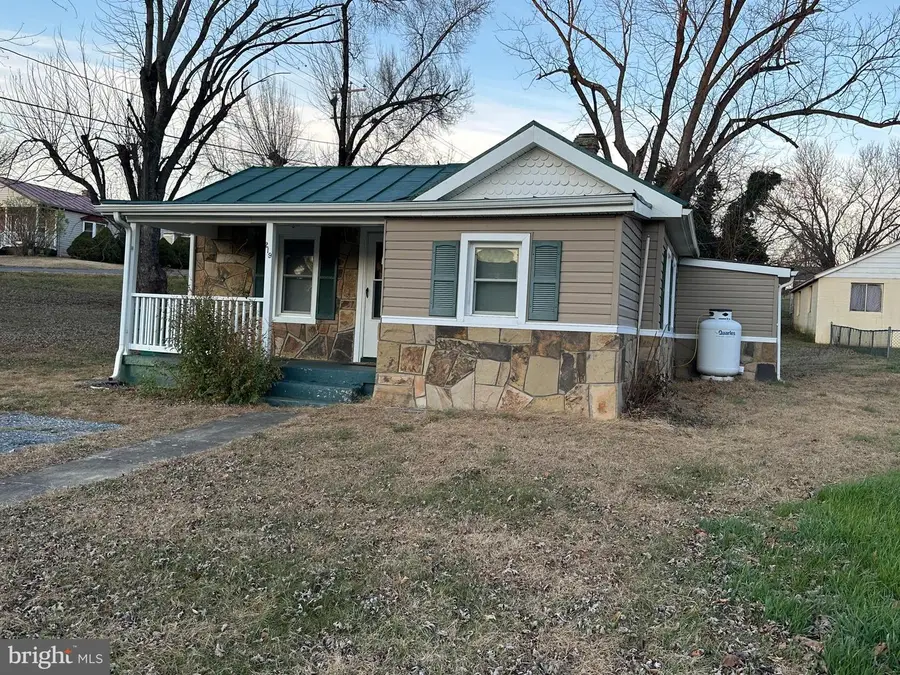 219 Seventh Ave, Luray, VA 22835 - Image #2