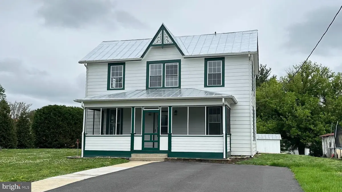 206 2nd St, Shenandoah, VA 22849 - #1