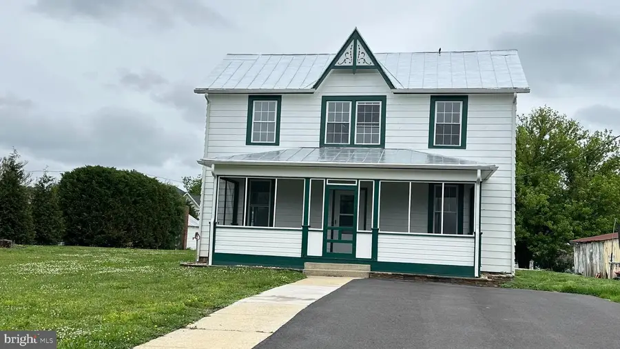 206 2nd St, Shenandoah, VA 22849 - #2