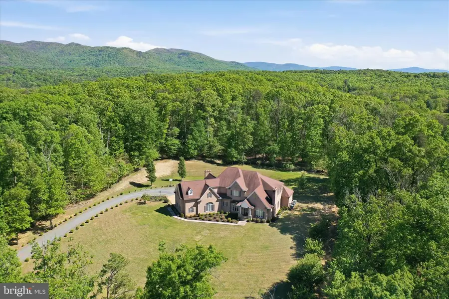 524 S Mcdaniel Ln, Shenandoah, VA 22849 - #2