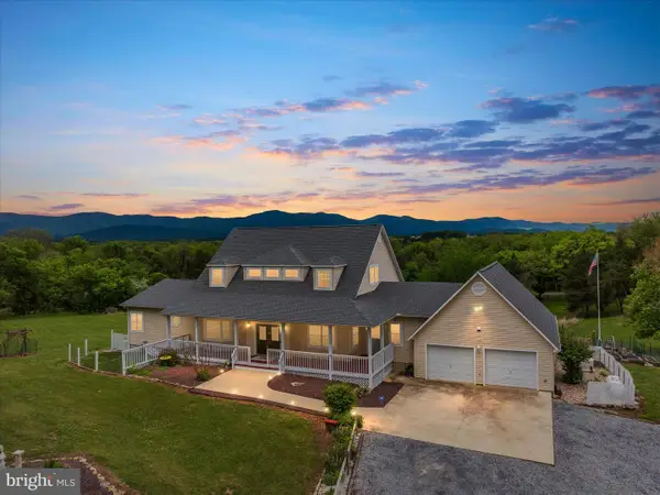 1050 Almond Dr, LURAY, VA 22835