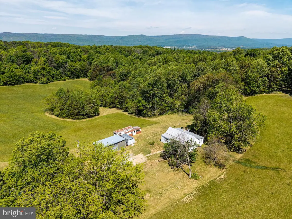 269 Comer Ave, Shenandoah, VA 22849 - #1