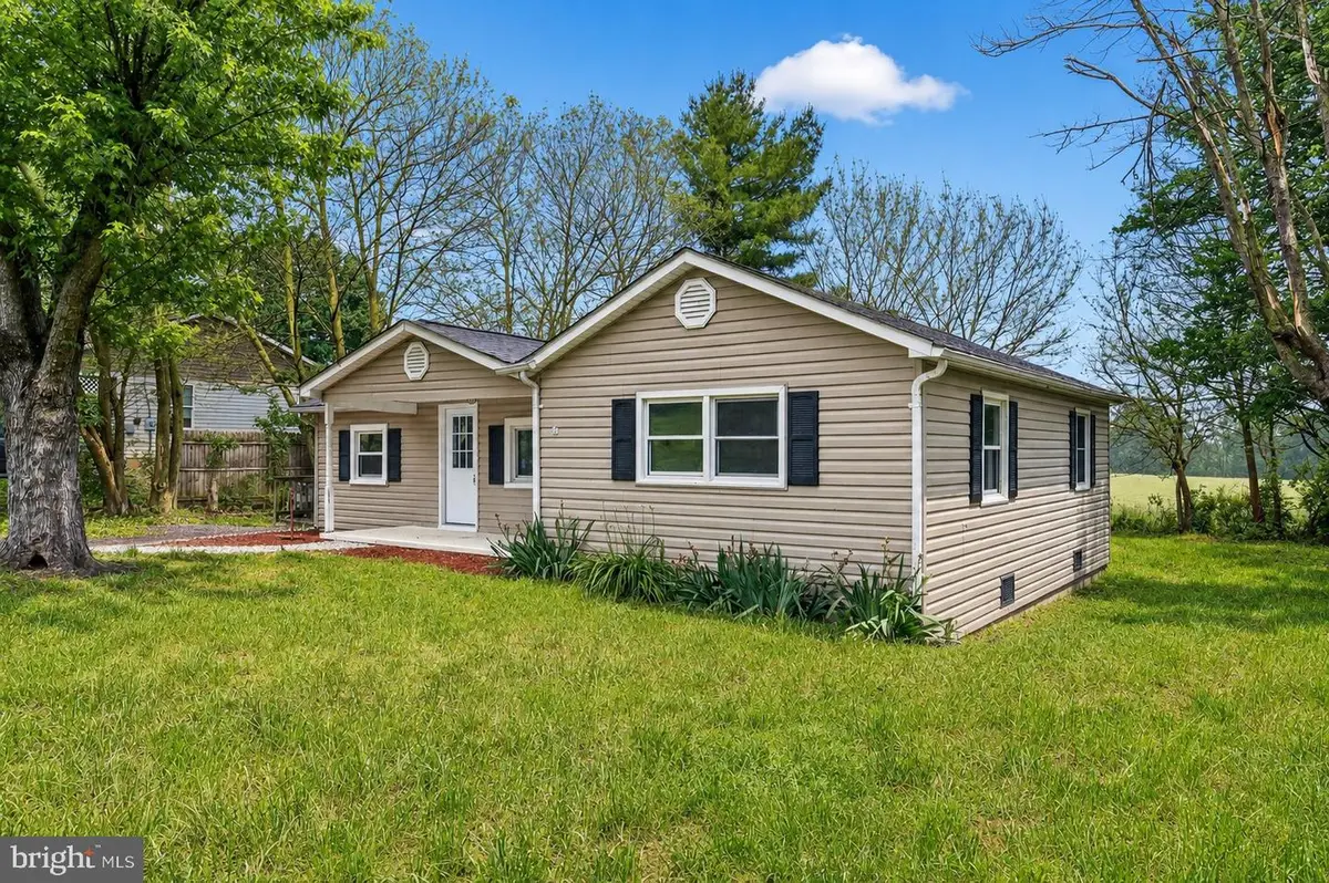 586 Eldon Yates Dr, Stanley, VA 22851 - #1