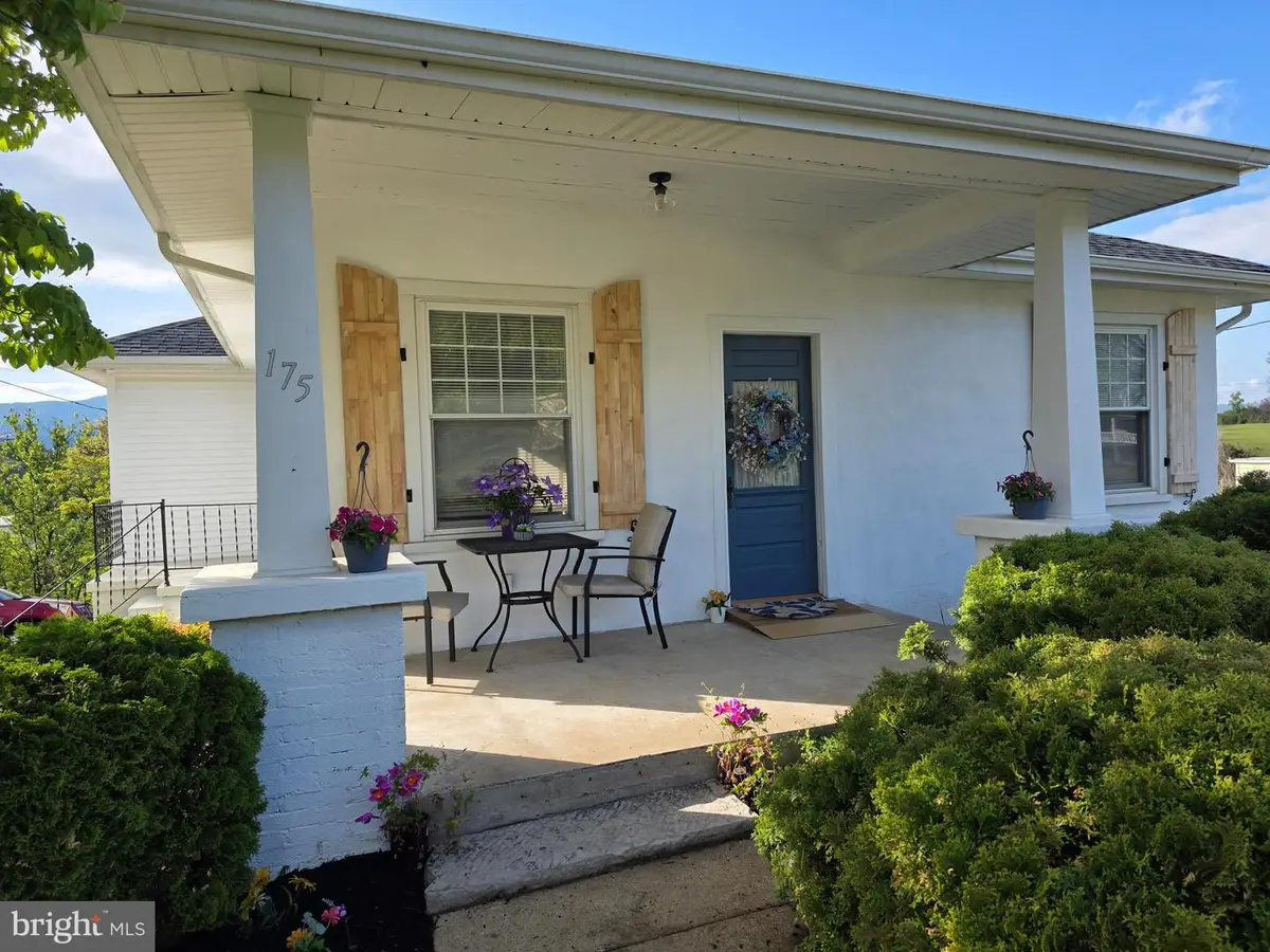 175 S Court St S, Luray, VA 22835 - #1