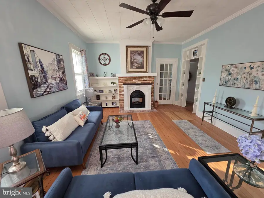 175 S Court St S, Luray, VA 22835 - #2