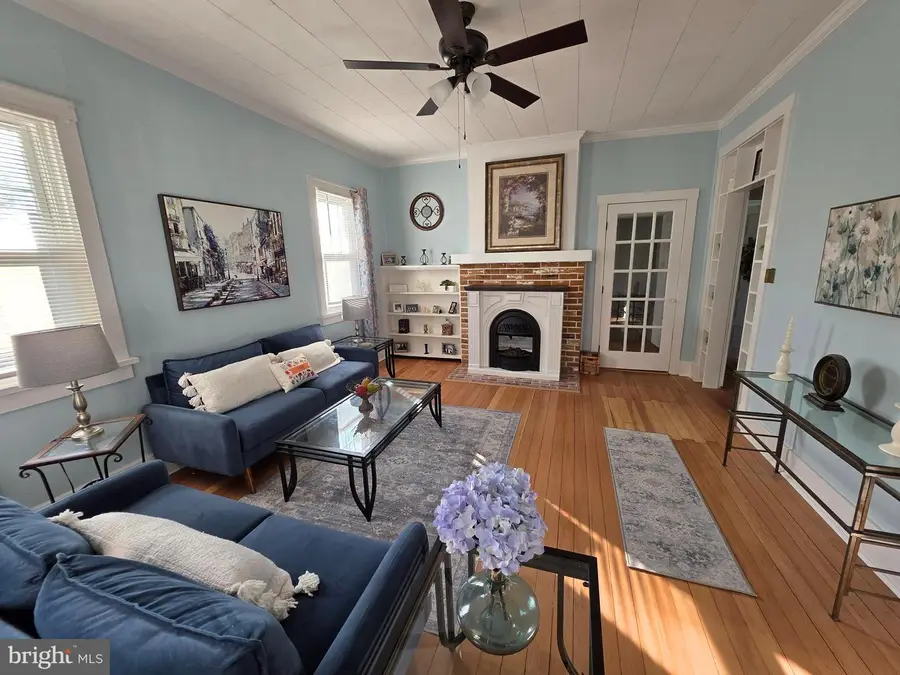175 S Court St S, Luray, VA 22835 - #3