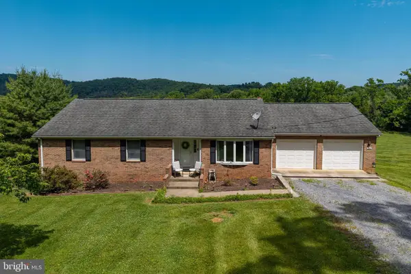 402 Lauck Ln, STANLEY, VA 22851