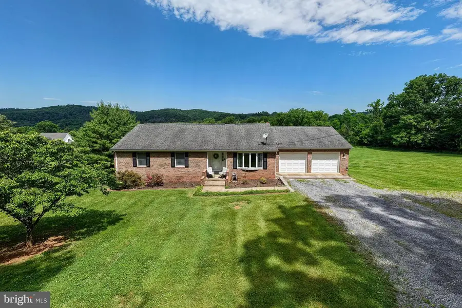 402 Lauck Ln, Stanley, VA 22851 - #2