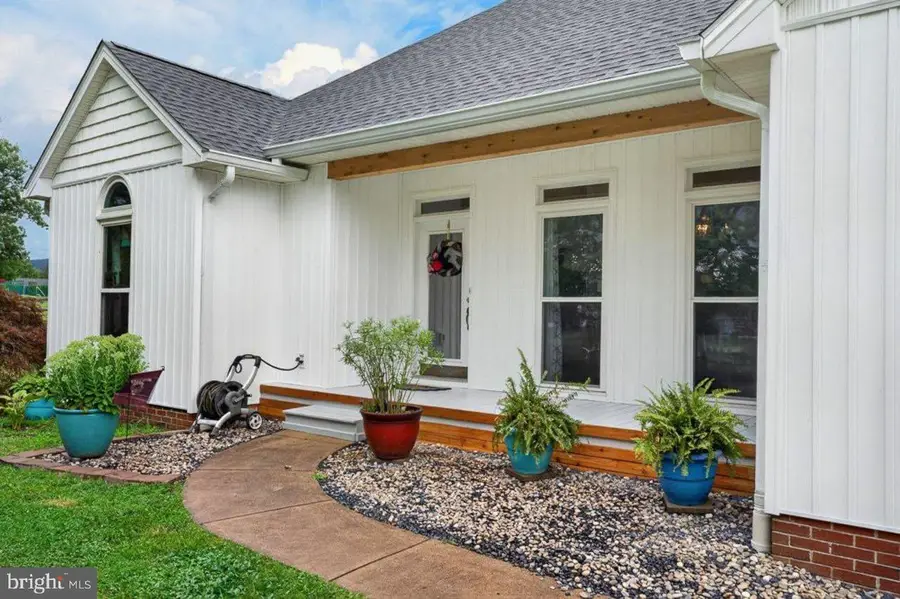 3 Rowe Dr, Luray, VA 22835 - #3