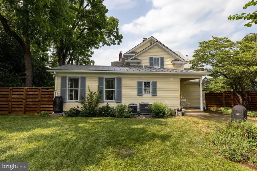 116 Cave St, Luray, VA 22835 - #3