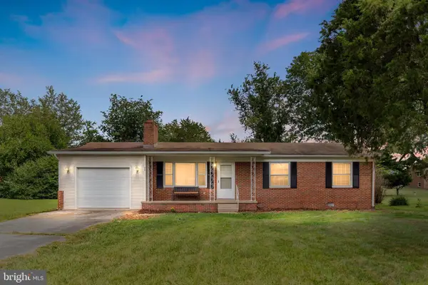 33 Wallace Ave, LURAY, VA 22835