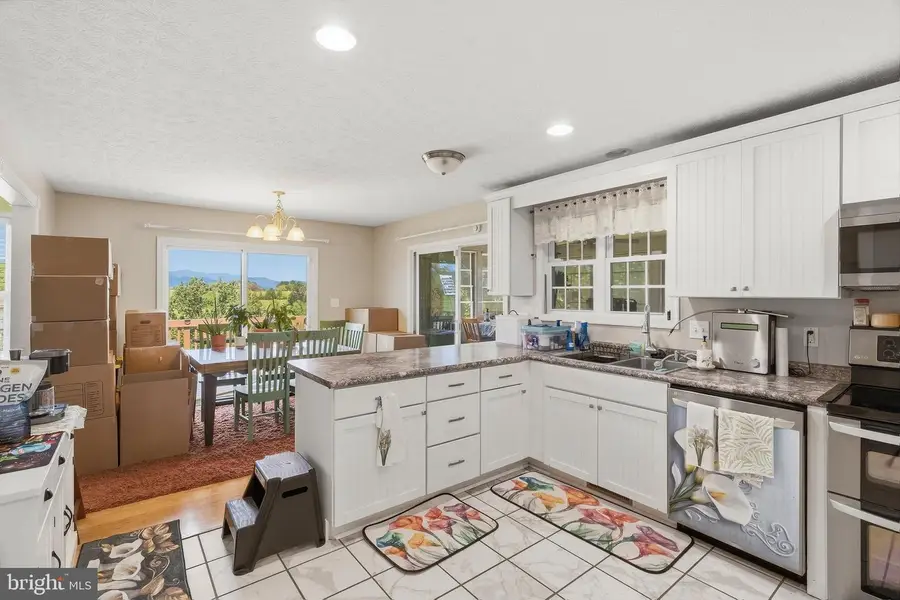 26 Woodland Park Dr, Luray, VA 22835 - #3
