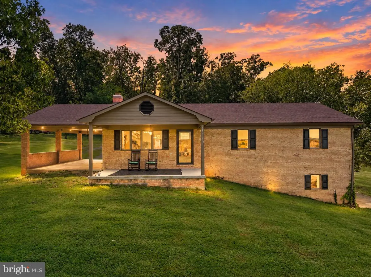 981 Leaksville, Luray, VA 22835 - #1