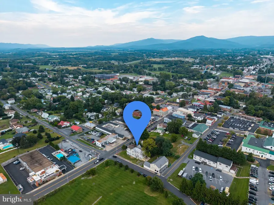 333 W Main St, Luray, VA 22835 - #2