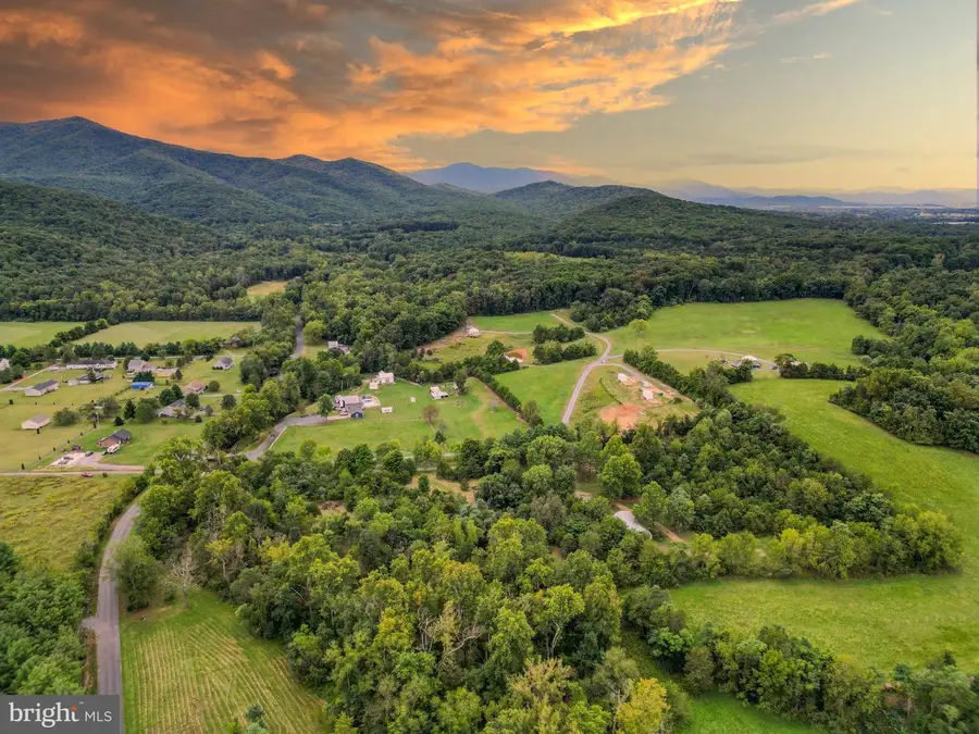 97 Gracie Ln, Luray, VA 22835 - #3