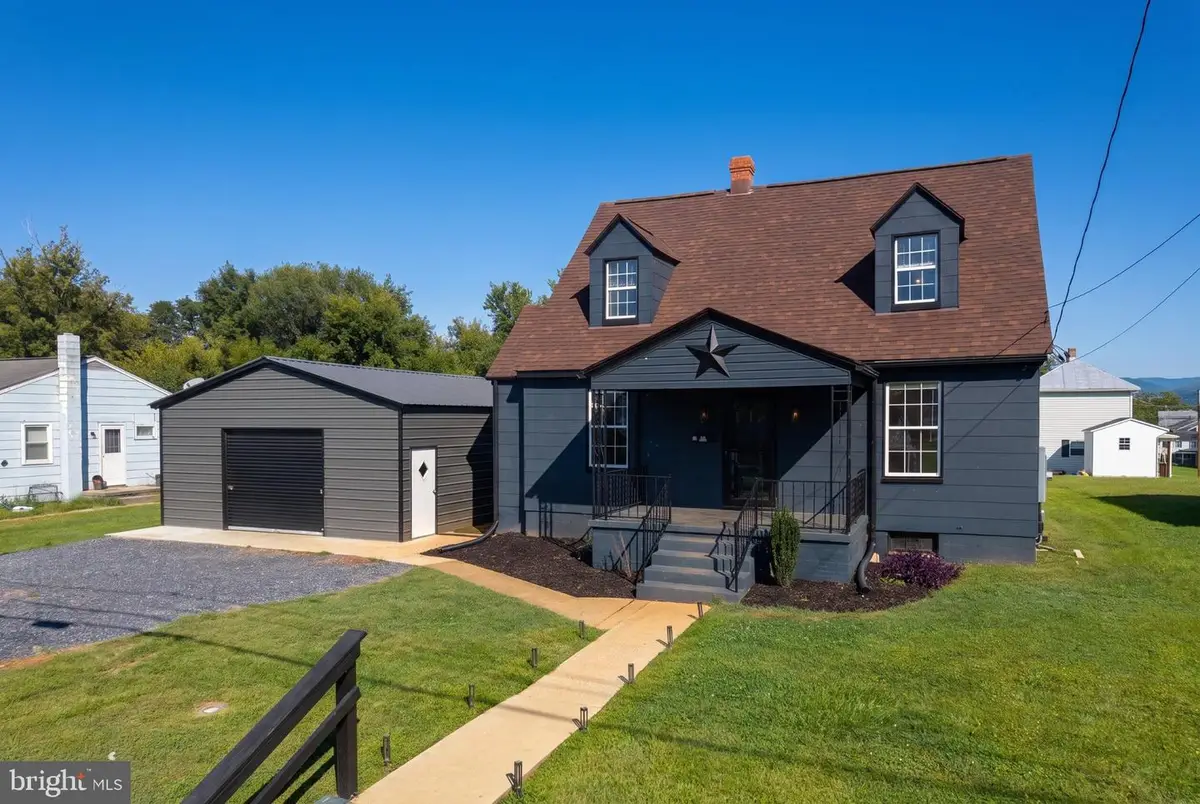 111 8th Ave, Luray, VA 22835 - #1