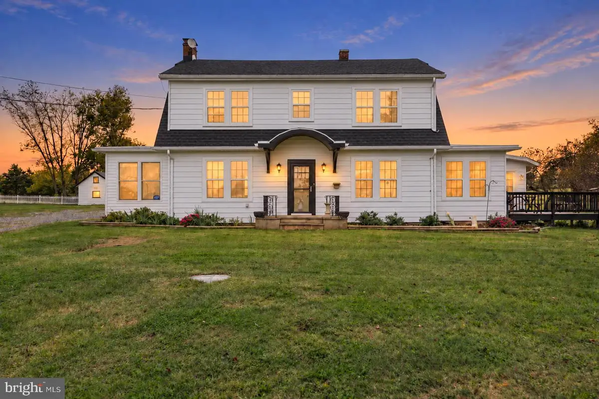 228 Old Farm Rd, Shenandoah, VA 22849 - #1