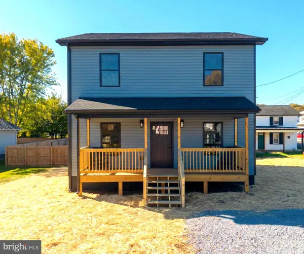 134 N Hawksbill St, LURAY, VA 22835