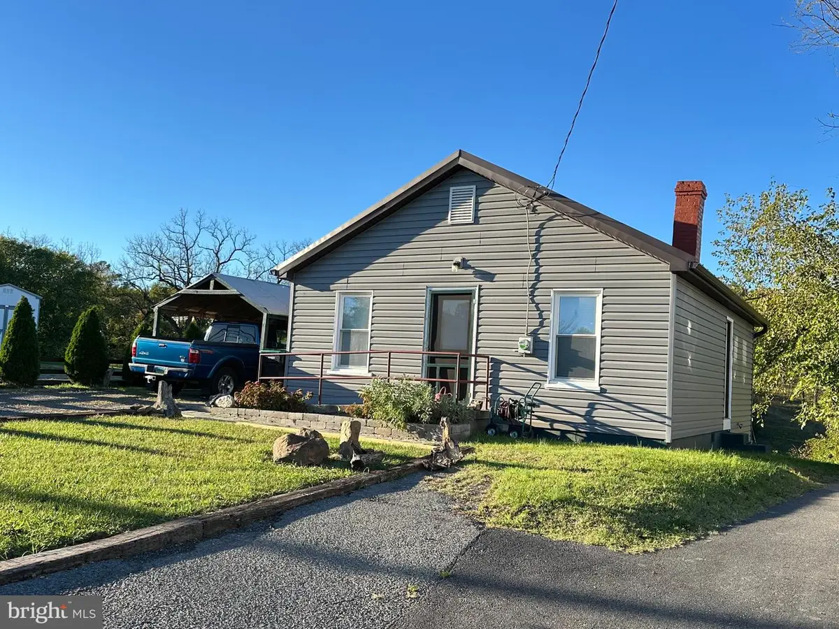 504 W Main St, Luray, VA 22835 - #1