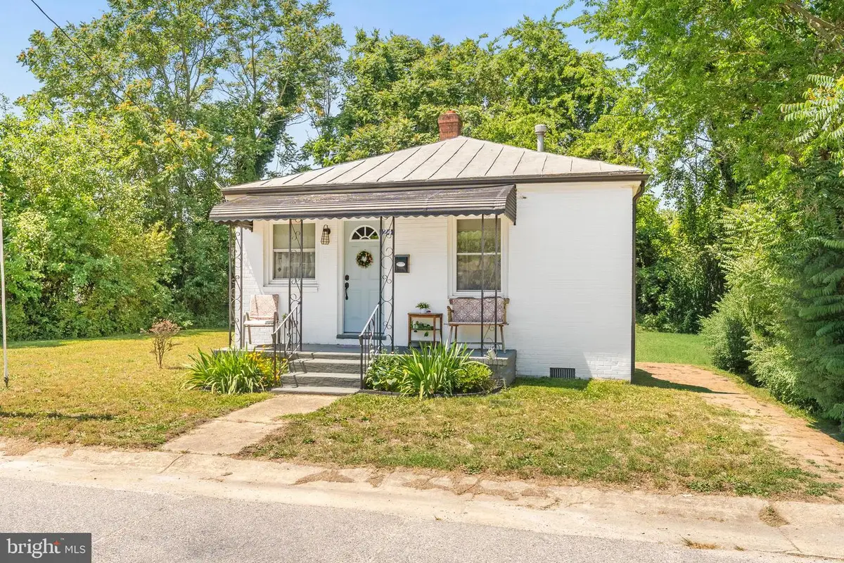 24 S Burch St, Petersburg, VA 23803 - #1