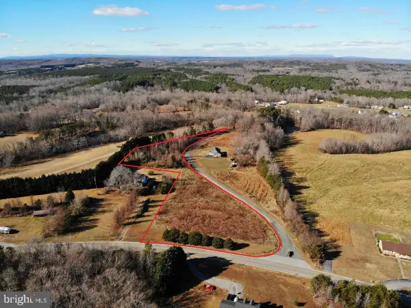 125 Sweden Falls Ln, BLAIRS, VA 24527