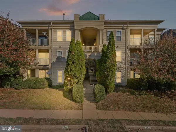 1061 Gardenview Loop #101, WOODBRIDGE, VA 22191