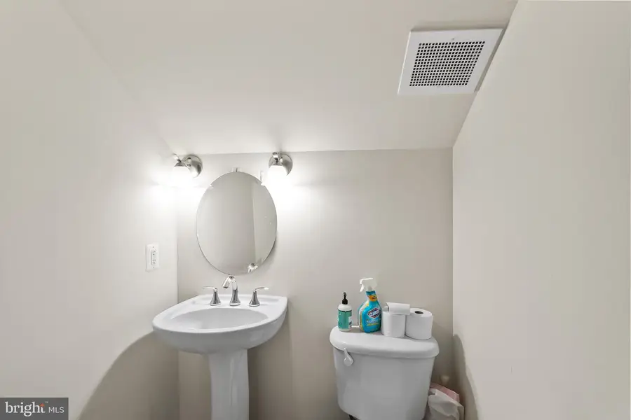 2218 Margraf Cir, Woodbridge, VA 22191 - #3