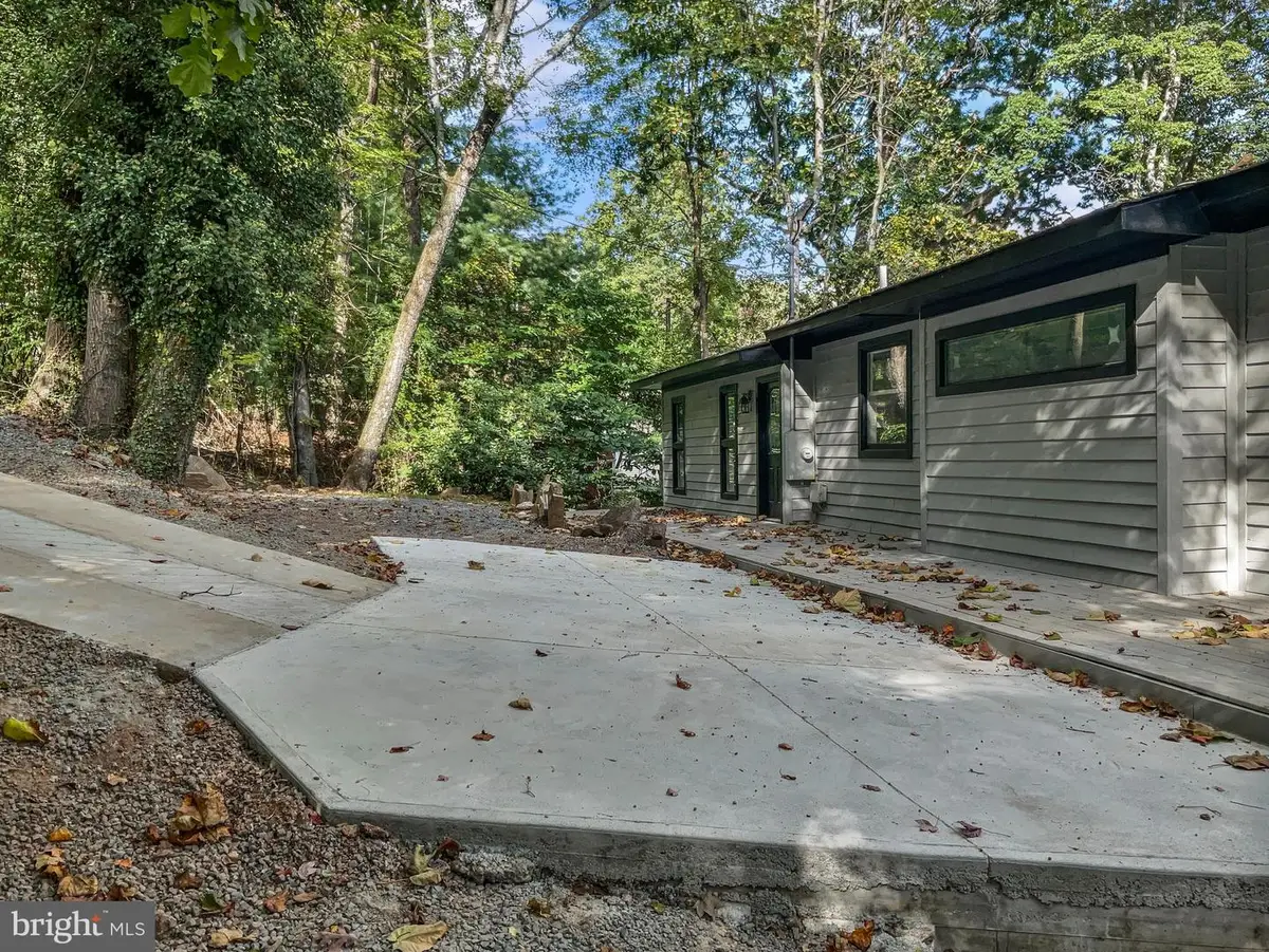 2301 Gore Dr, Haymarket, VA 20169 - Image #1