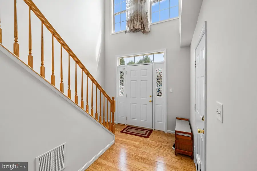 7048 Sauvage Ln, Gainesville, VA 20155 - Image #3