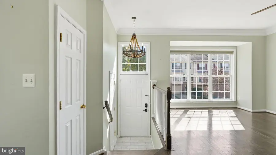 8109 Cerromar Way, Gainesville, VA 20155 - Image #2