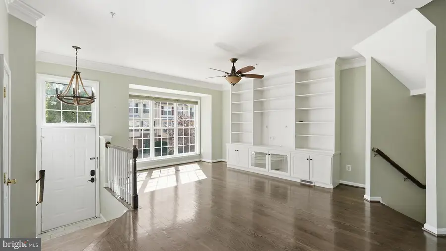 8109 Cerromar Way, Gainesville, VA 20155 - Image #3