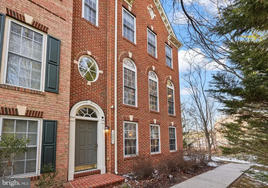 12801 Half Moon Ln, Woodbridge, VA 22192 - Image #2